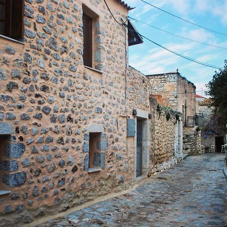 All Stone, Everything.. Apartment Areopoli Exterior photo